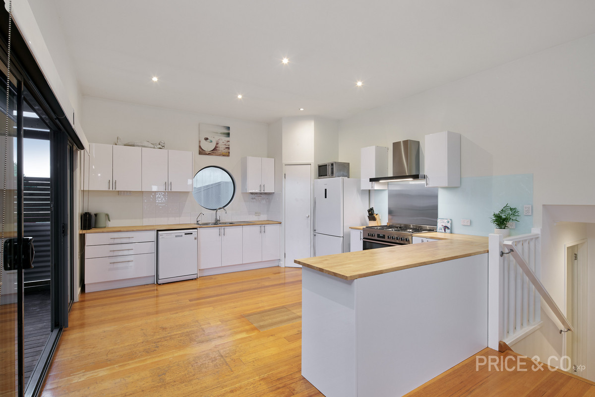 Residential for sale in Dalyston, 64 Tulloch Street, Dalyston VIC 3992, 728 m²