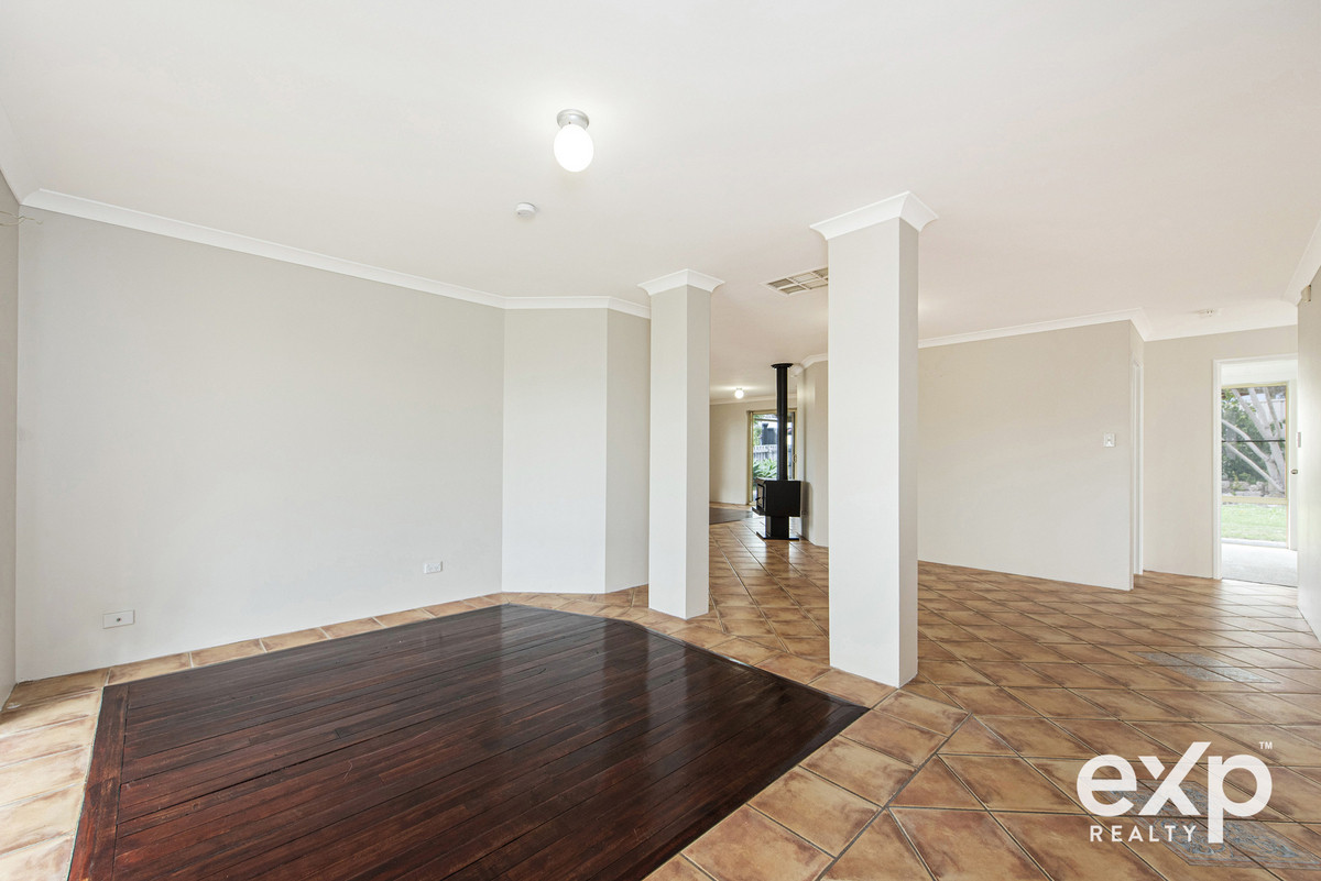 Residential for sale in Dawesville, 15 Kennett Place, Dawesville WA 6211, 743 m²