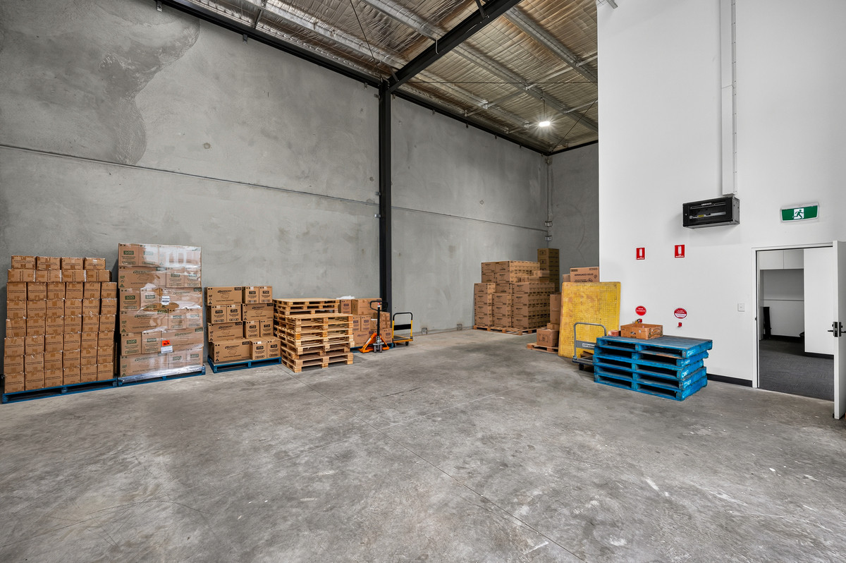 Commercial for sale in Edinburgh North, 4/7B Peachey Road, Edinburgh North SA 5113, 272 m²