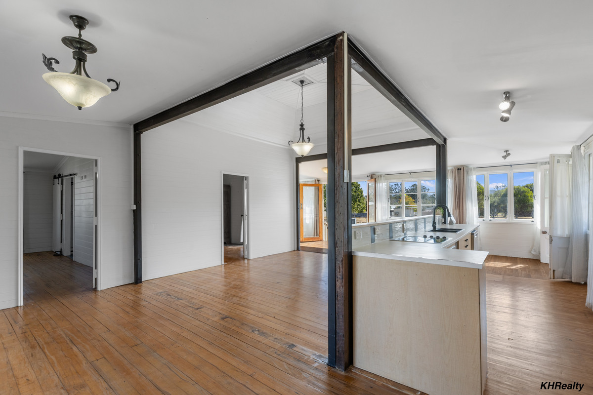A CHARACTER QUEENSLANDER WITH ROOM TO LIVE, WORK & ENJOY 4