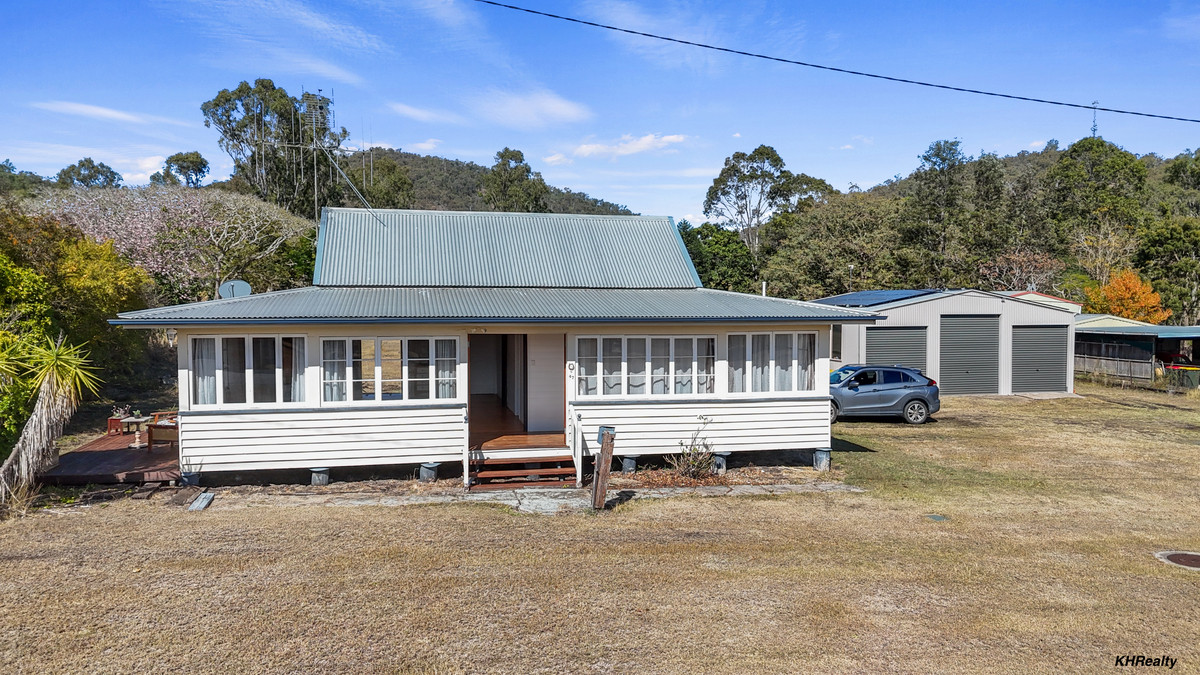 A CHARACTER QUEENSLANDER WITH ROOM TO LIVE, WORK & ENJOY