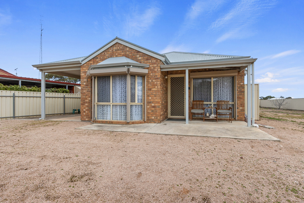 Residential for sale in North Moonta, 62 Moonta-Wallaroo Road, North Moonta SA 5558, 1020 m²