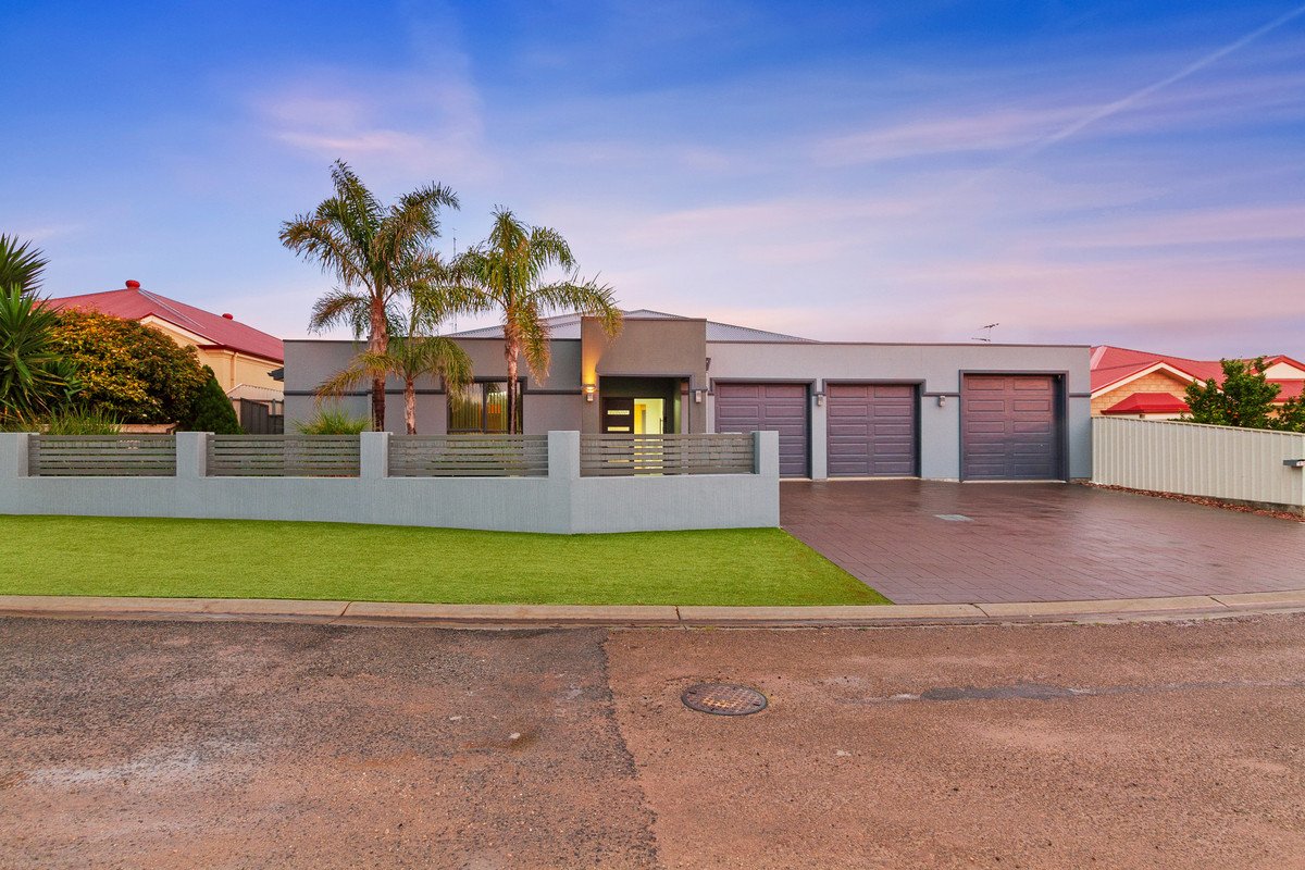 Residential for sale in Moonta Bay, 6 Westside Avenue, Moonta Bay SA 5558, 908 m²