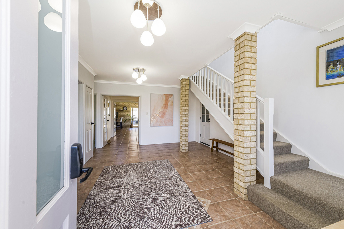 Residential for sale in Warnbro, 3 Venice Retreat, Warnbro WA 6169, 656 m²