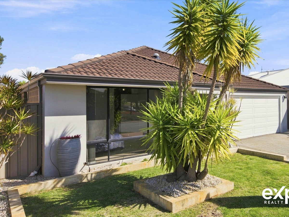 Residential for sale in Aubin Grove, 71 Kesiya Turn, Aubin Grove WA 6164, 512 m²