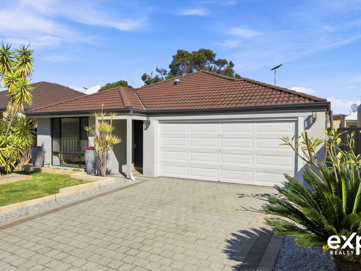 Residential for sale in Aubin Grove, 71 Kesiya Turn, Aubin Grove WA 6164, 512 m²