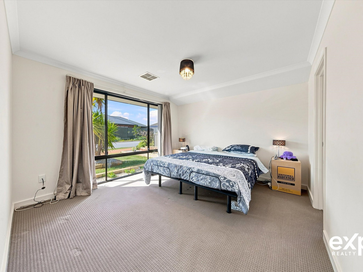 Residential for sale in Aubin Grove, 71 Kesiya Turn, Aubin Grove WA 6164, 512 m²