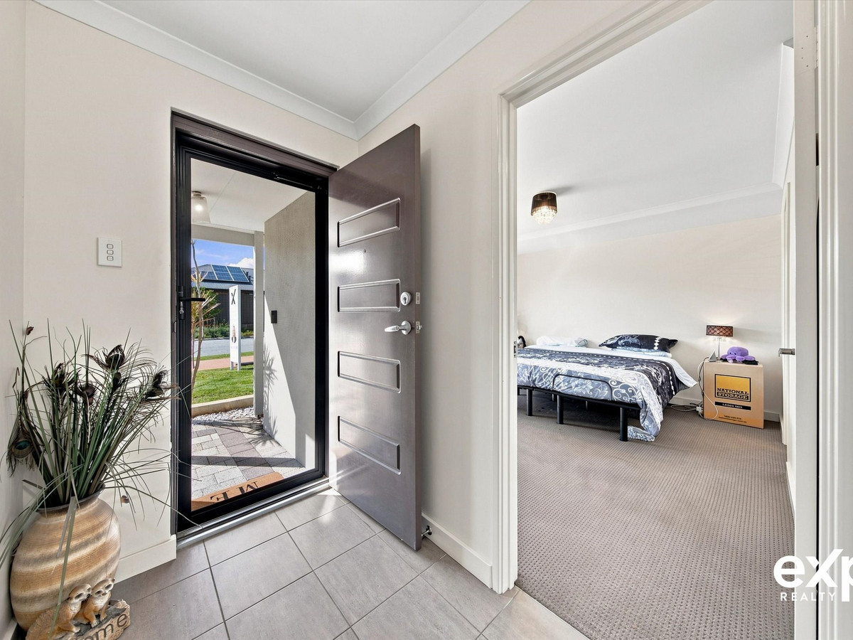Residential for sale in Aubin Grove, 71 Kesiya Turn, Aubin Grove WA 6164, 512 m²
