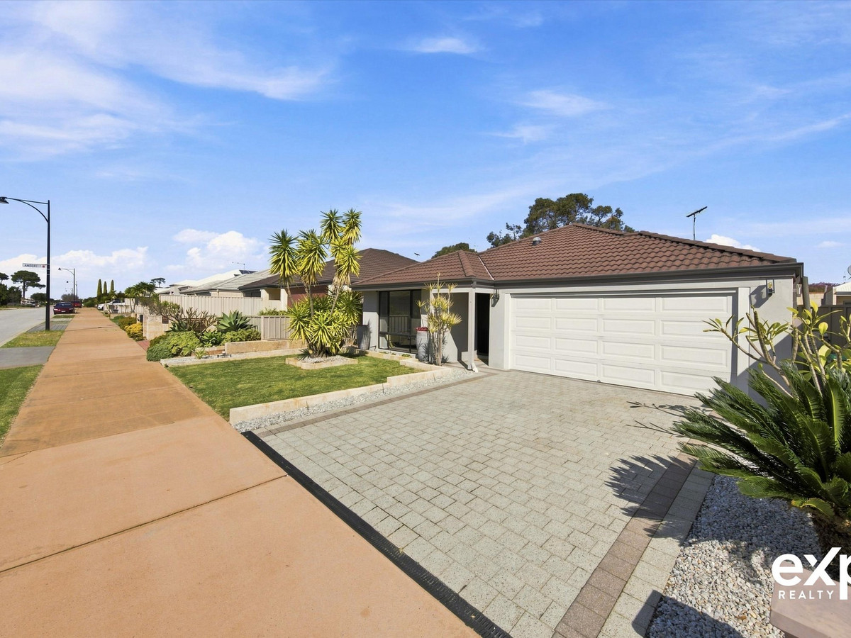 Residential for sale in Aubin Grove, 71 Kesiya Turn, Aubin Grove WA 6164, 512 m²