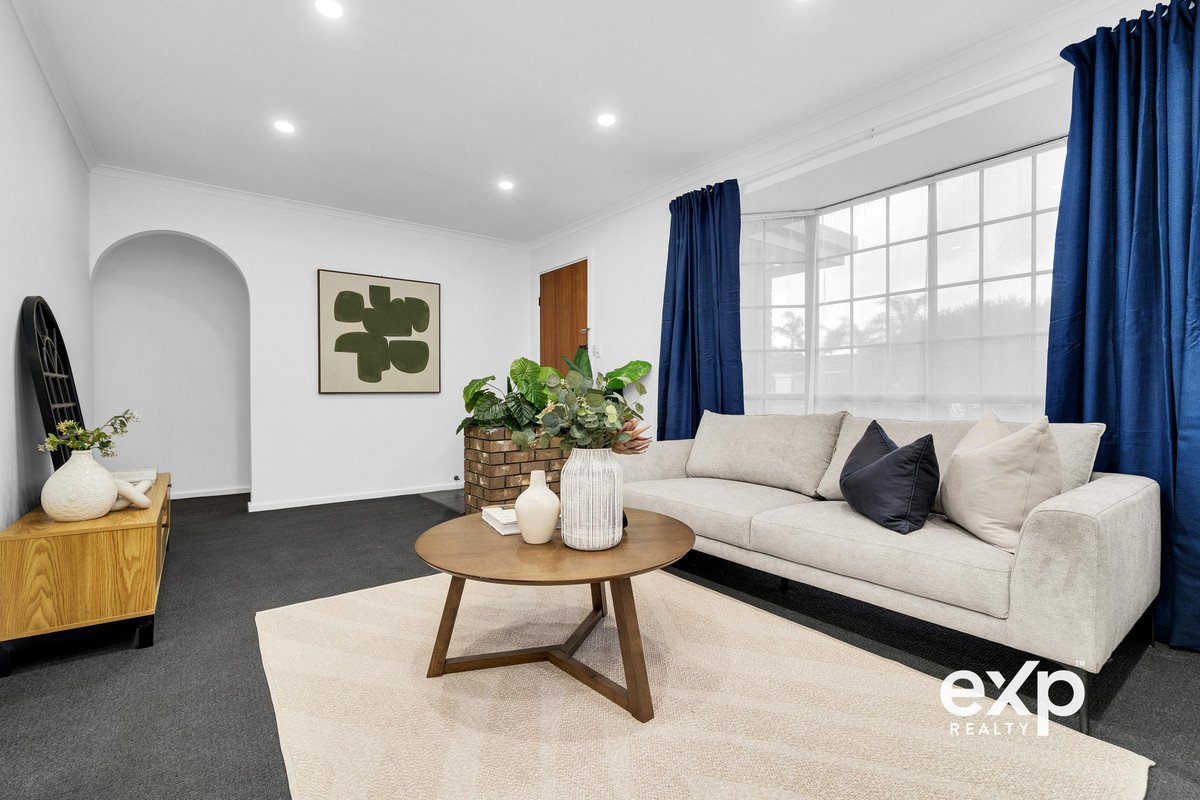 Residential for sale in Paralowie, 32 Bermudez Crescent, Paralowie SA 5108, 570 m²