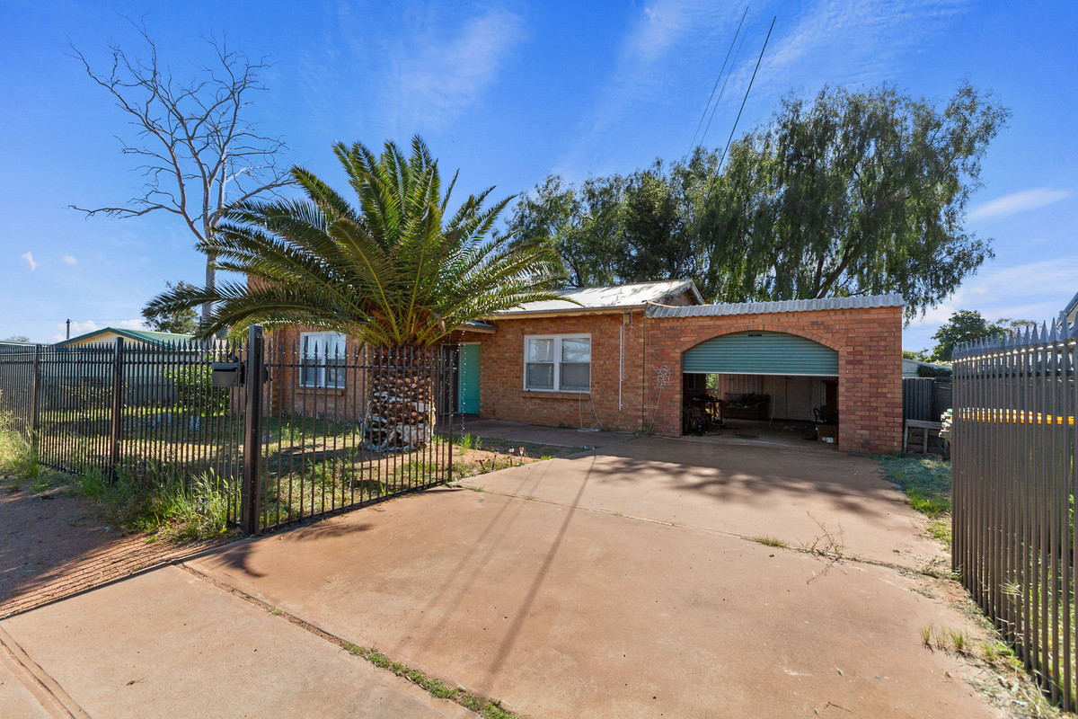 Residential for sale in Port Augusta, 1 Barry Street, Port Augusta SA 5700, 705 m²