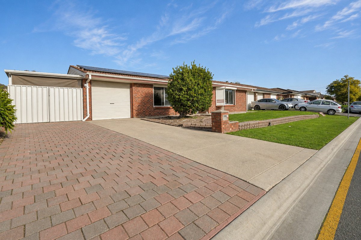 Residential for sale in Woodcroft, 3 TRAEGER Court, Woodcroft SA 5162, 600 m²