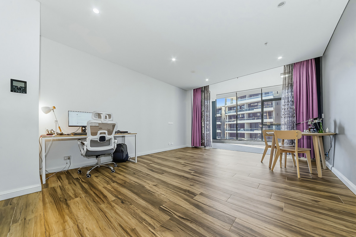Elegant Mascot Apartment in Prime Locale