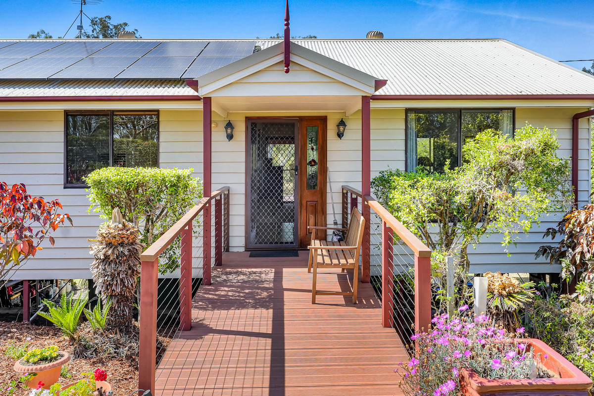 Residential for sale in Fernvale, 39 Mamaku Street, Fernvale QLD 4306, 4002 m²