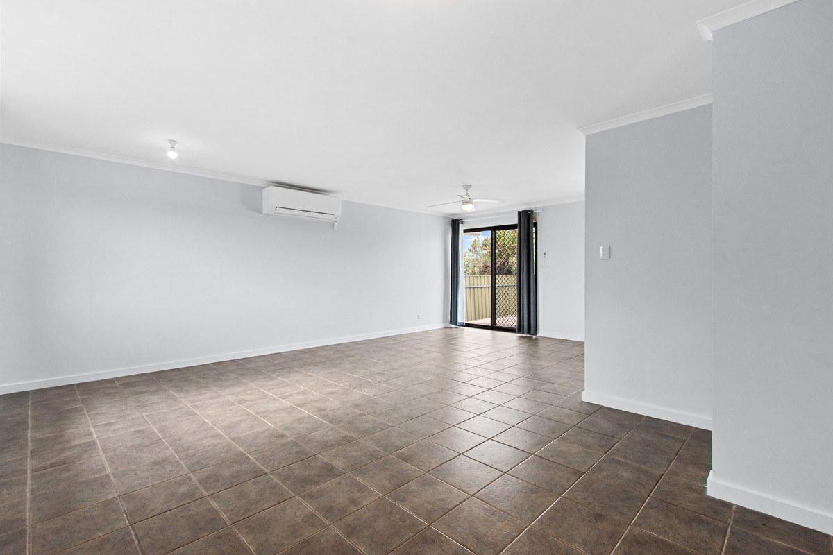 Residential for sale in Moonta Bay, 10 Bartlett Street, Moonta Bay SA 5558, 950 m²