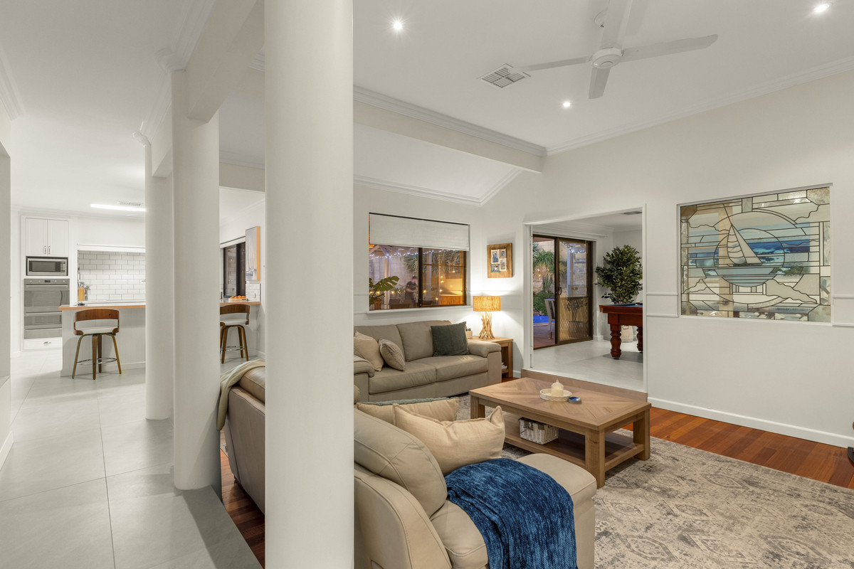 Residential for sale in Iluka, 45 Whitecliffe Square, Iluka WA 6028, 734 m²