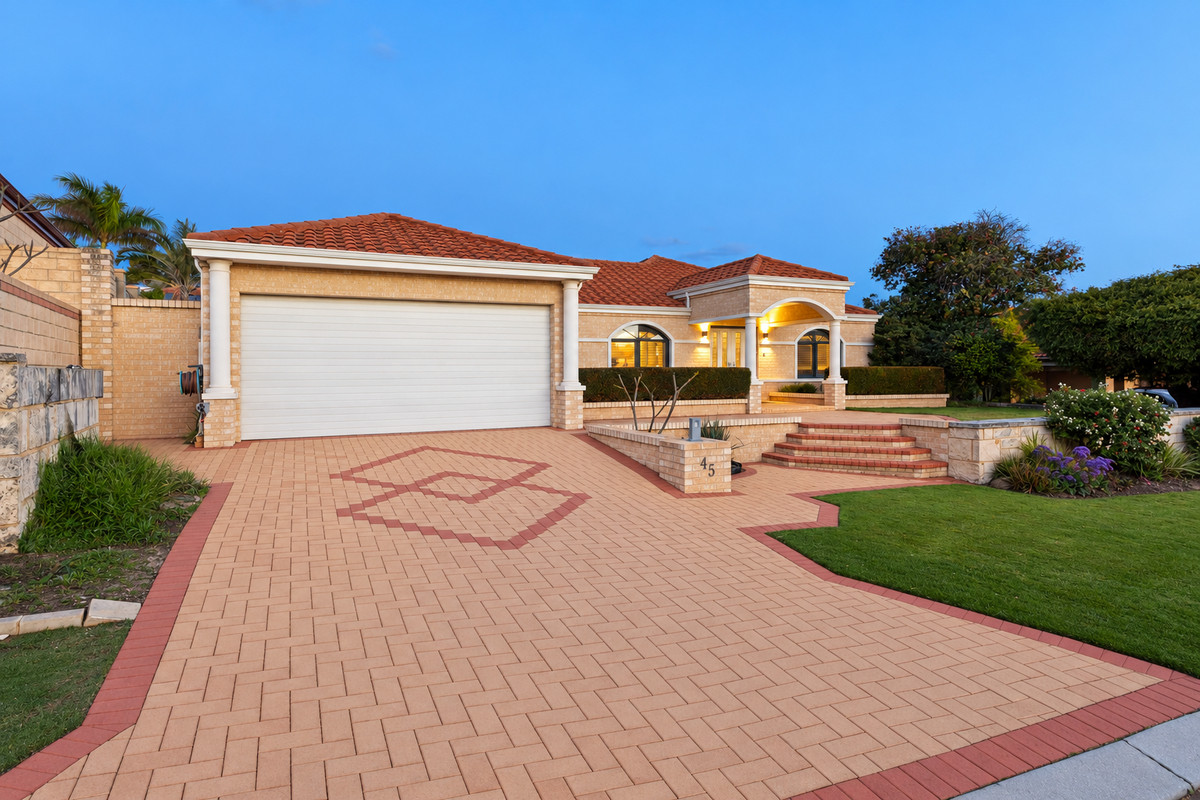Residential for sale in Iluka, 45 Whitecliffe Square, Iluka WA 6028, 734 m²