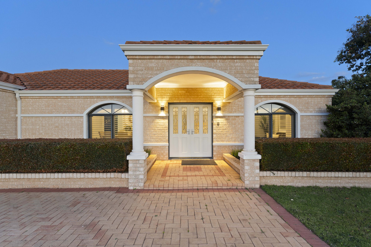 Residential for sale in Iluka, 45 Whitecliffe Square, Iluka WA 6028, 734 m²