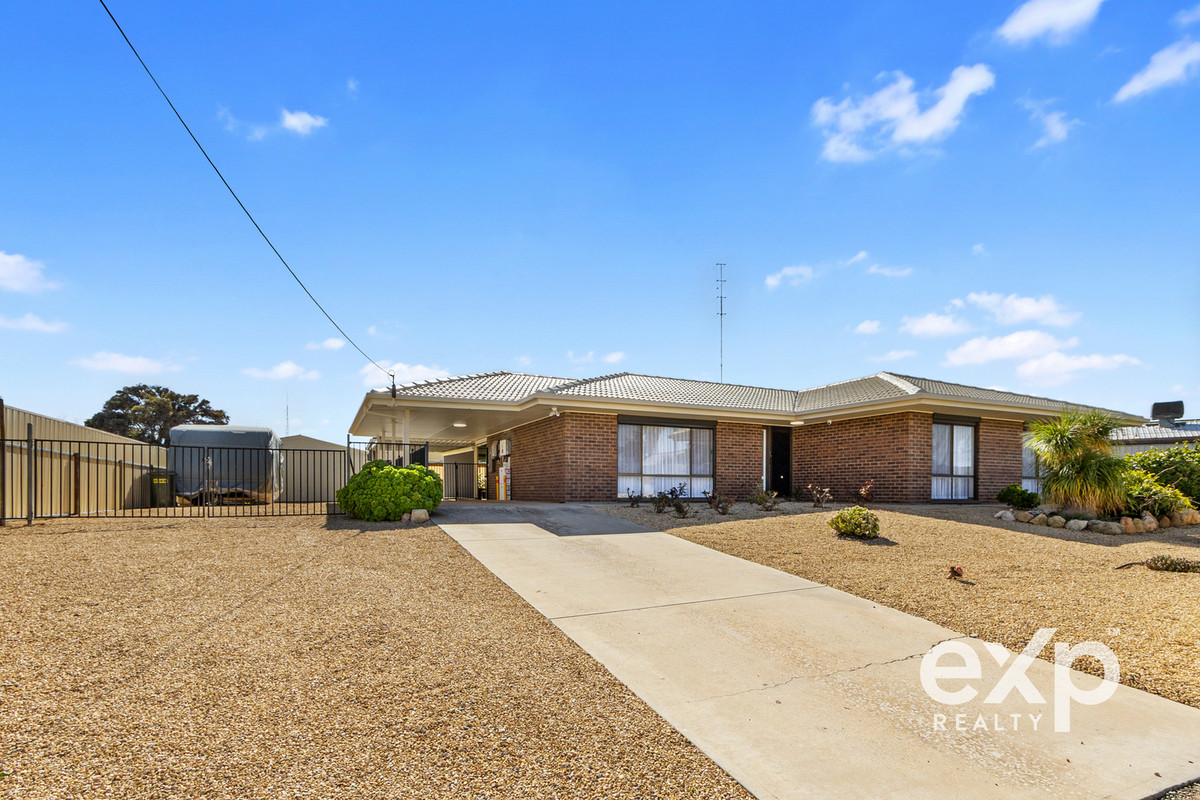 Residential for sale in Morgan, 11 Third Street, Morgan SA 5320, 1020 m²