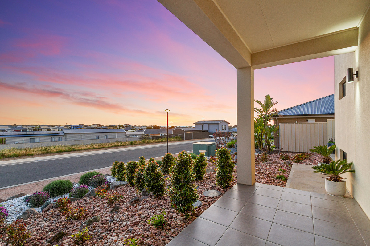 Residential for sale in Moonta Bay, 25 Willard Street, Moonta Bay SA 5558, 668 m²