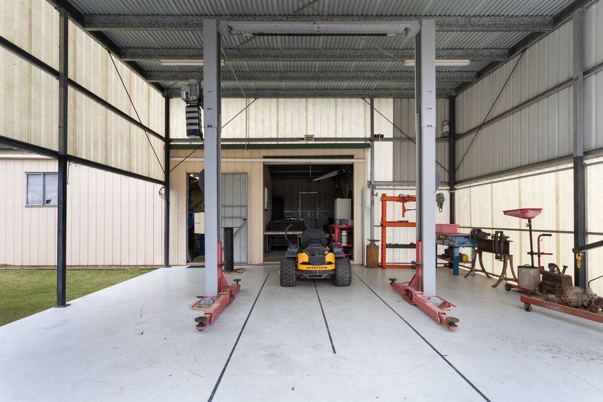 Residential for sale in Laidley, 1 Leonard Street, Laidley QLD 4341, 5934 m²