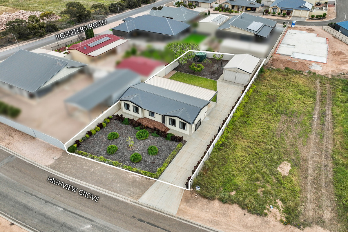 Residential for sale in Moonta Bay, 49 Highview Gr, Moonta Bay SA 5558, 910 m²