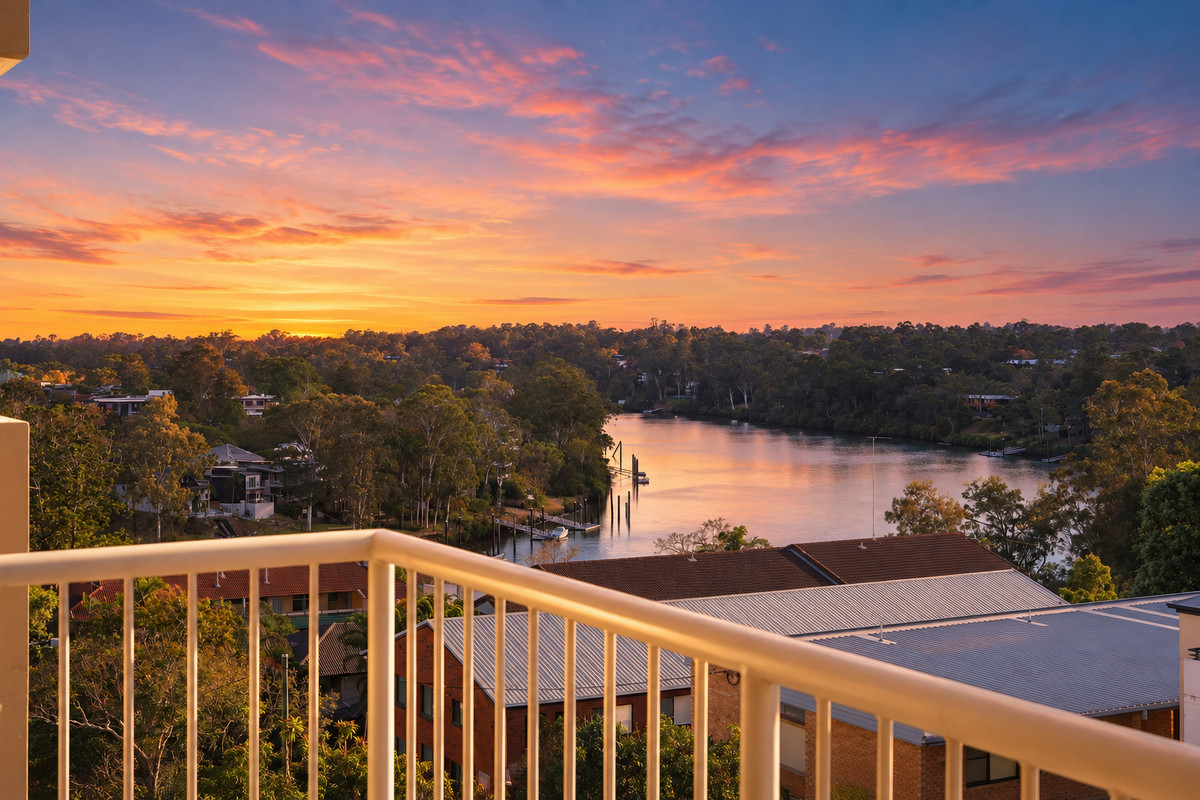 Fantastic River Views, Large Balcony & an Unbeatable Indooroopilly Location