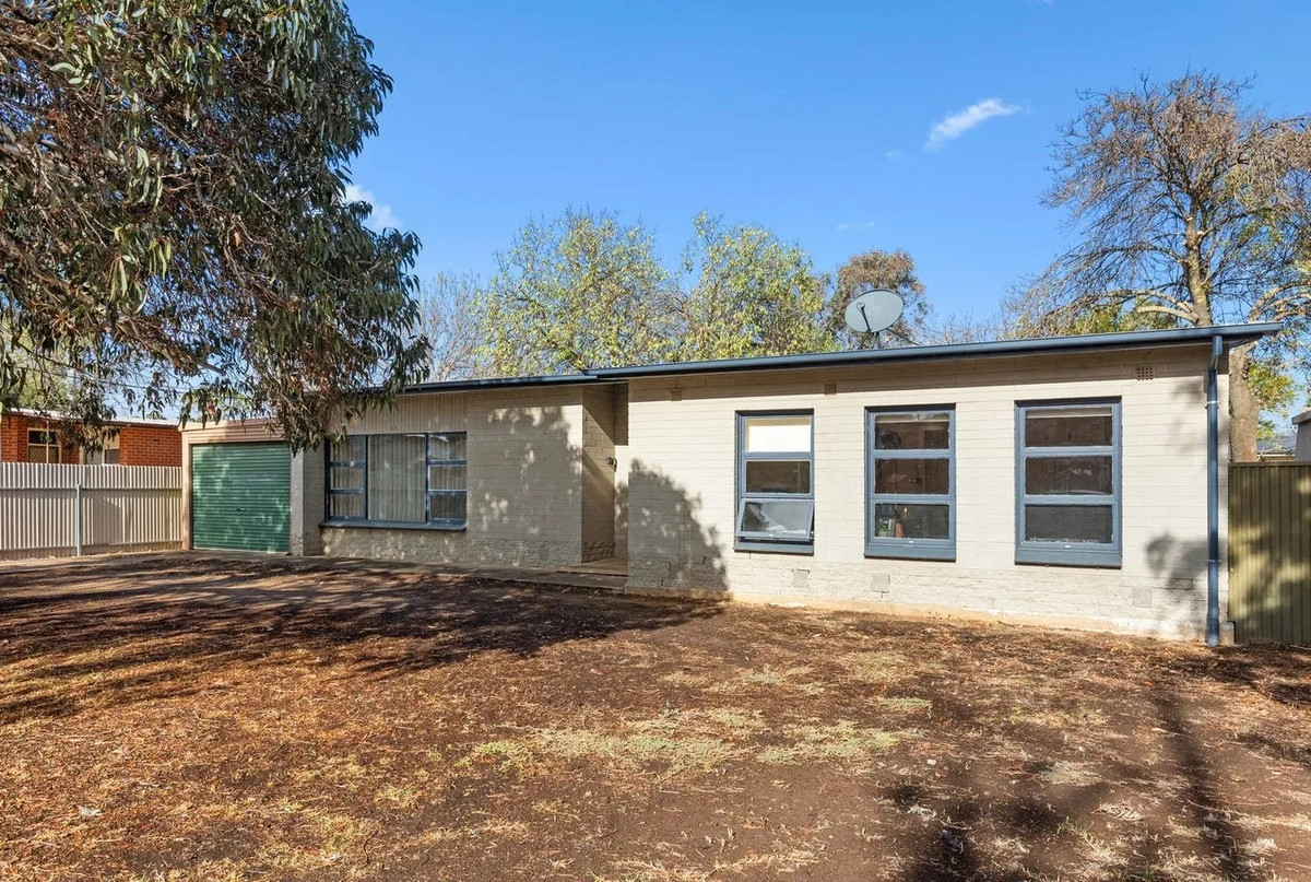 Residential for sale in Smithfield Plains, 25 greenwood Cr, Smithfield Plains SA 5114, 706 m²
