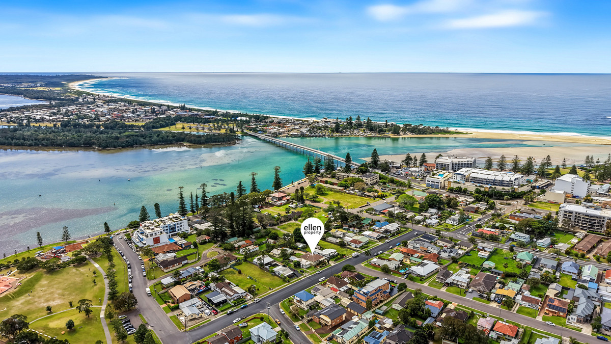 Residential for sale in The Entrance, 16 Manning Road, The Entrance NSW 2261, 771 m²