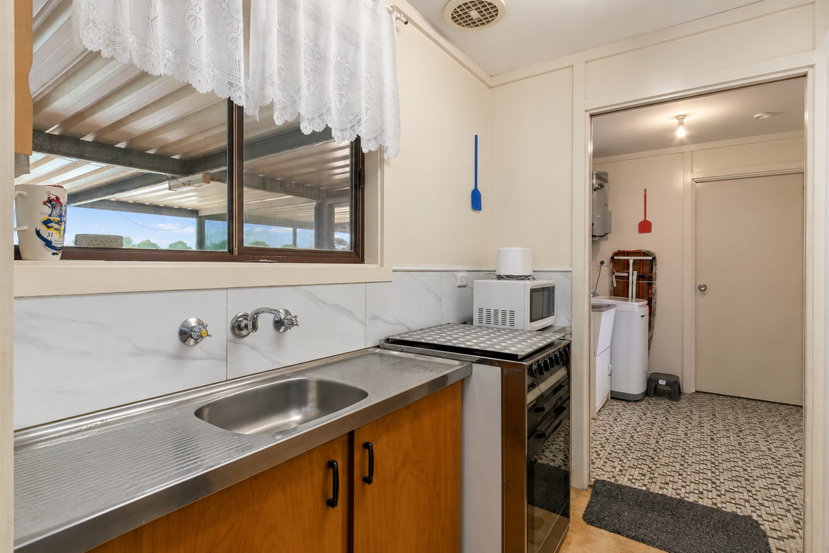Residential for sale in Clinton, 11 Kulpara Street, Clinton SA 5570, 1680 m²