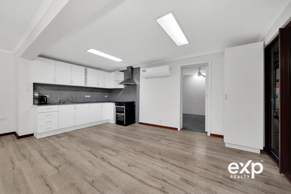 Residential for sale in Munno Para, 6 Karri Street, Munno Para SA 5115, 630 m²