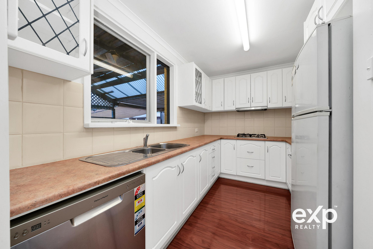 Residential for sale in Munno Para, 6 Karri Street, Munno Para SA 5115, 630 m²