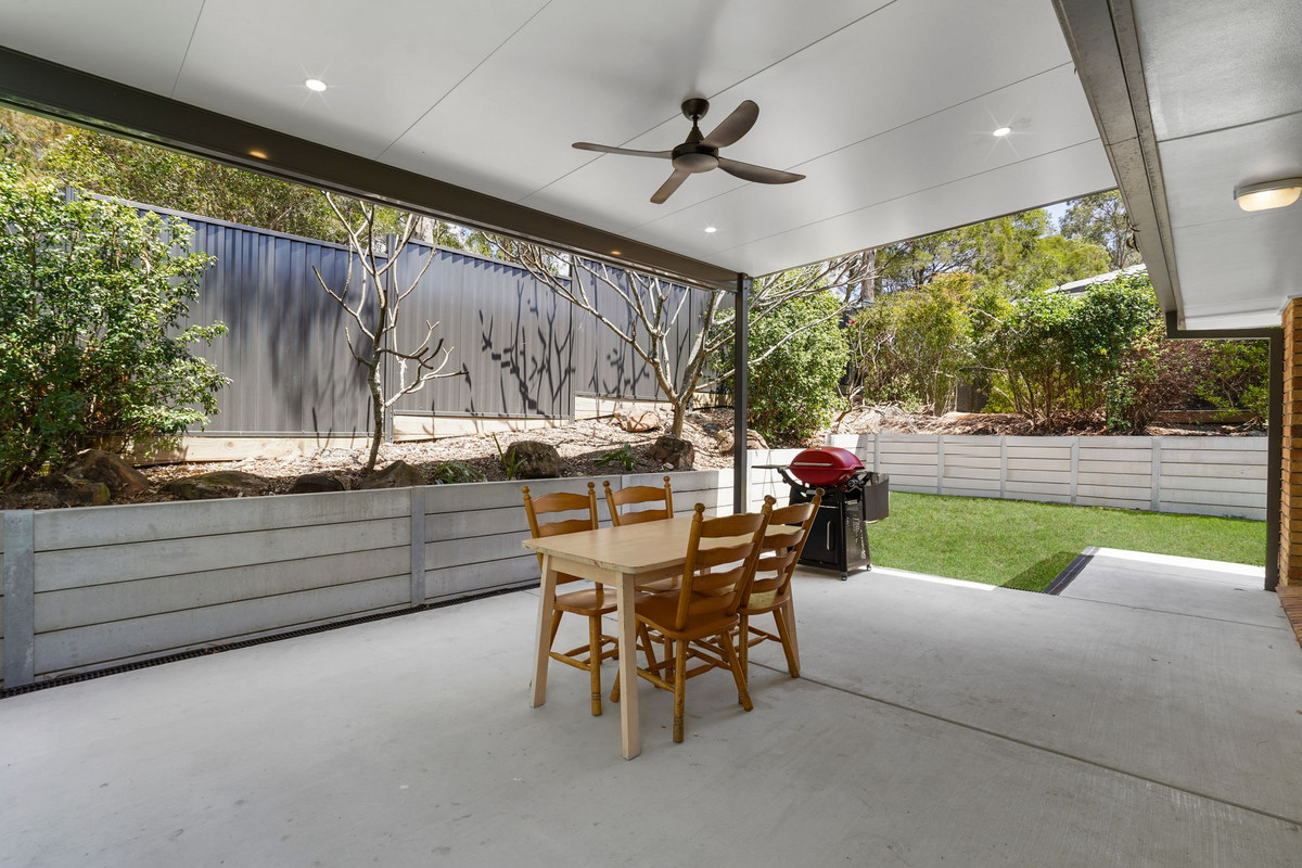 Residential for sale in Nerang, 37 Sandalwood Terrace, Nerang QLD 4211, 400 m²
