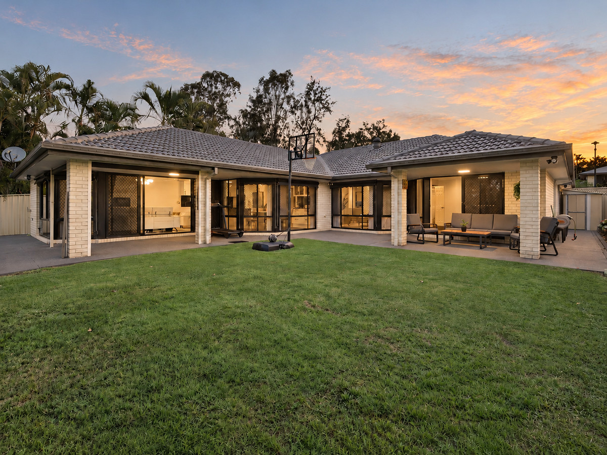 Residential for sale in Oxley, 46 Hazlehead Place, Oxley QLD 4075, 800 m²