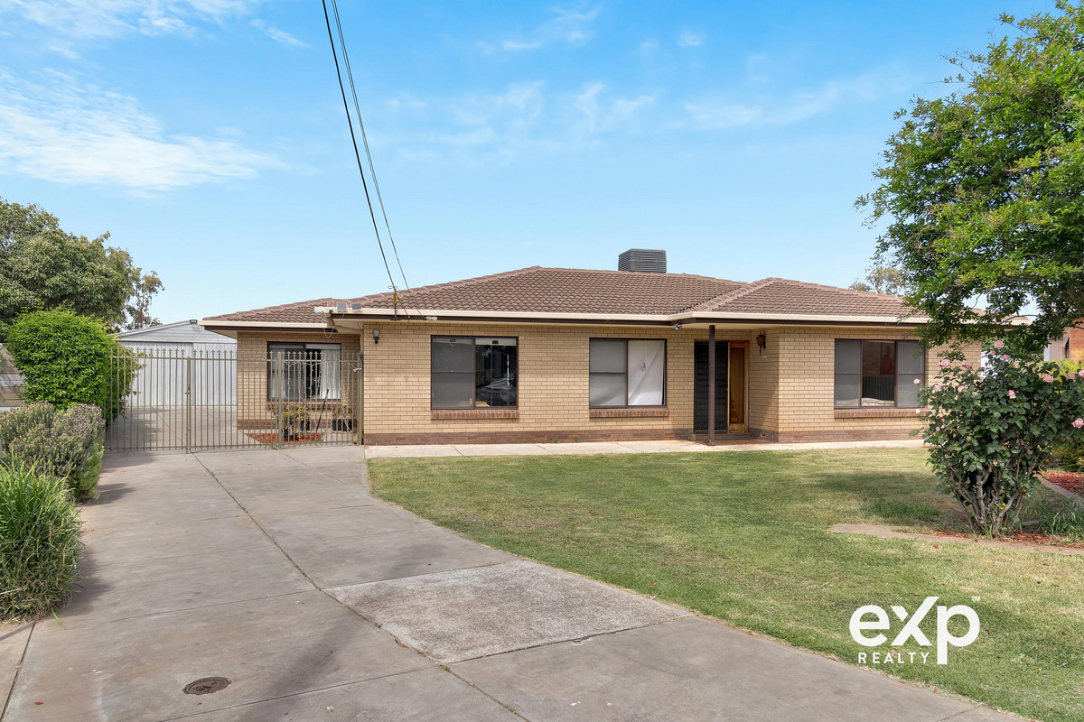 Residential for sale in Parafield Gardens, 5 KATHRYN Place, Parafield Gardens SA 5107, 1230 m²