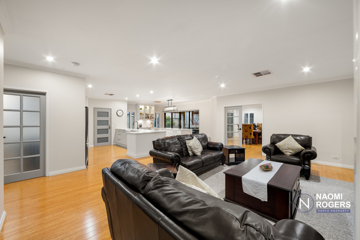 Residential for sale in Tapping, 14 Grallina Way, Tapping WA 6065, 582 m²