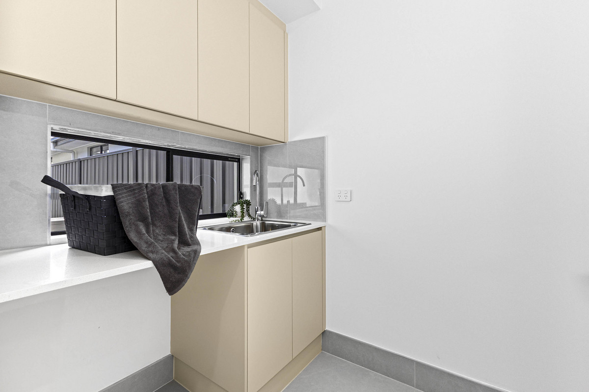 Residential for sale in Elizabeth East, 39b Midway Road, Elizabeth East SA 5112, 325 m²