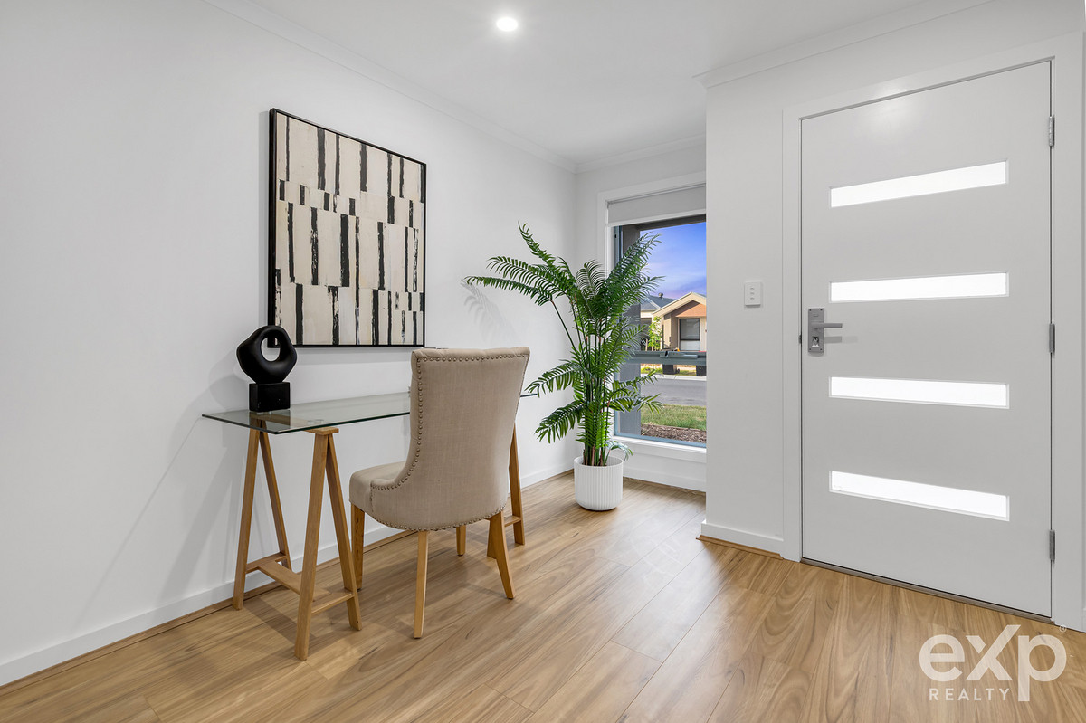 Residential for sale in Munno Para Downs, 15 Badman Street, Munno Para Downs SA 5115, 375 m²