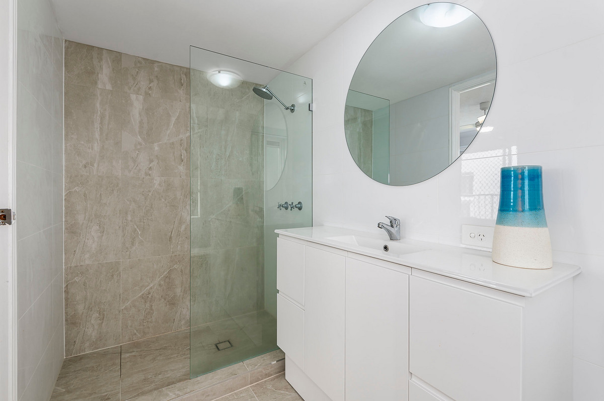 Residential for sale in Biggera Waters, 7/72 Brighton Street, Biggera Waters QLD 4216, 2216 m²