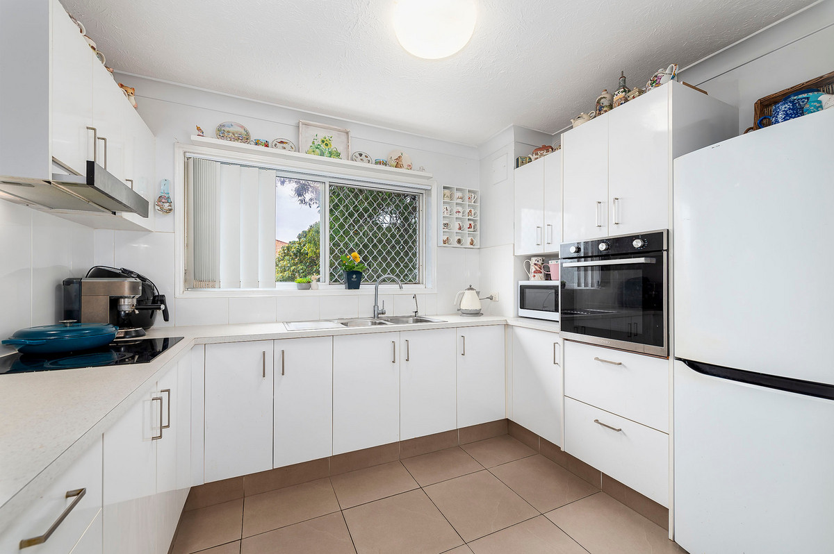 Residential for sale in Biggera Waters, 7/72 Brighton Street, Biggera Waters QLD 4216, 2216 m²