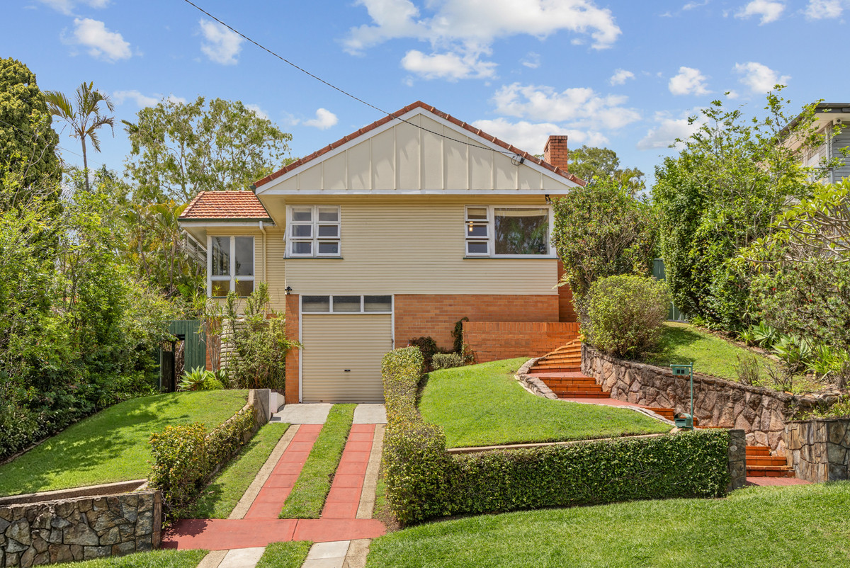 Elevated Post-War Charm, Leafy Outlooks & Exceptional Future Potential