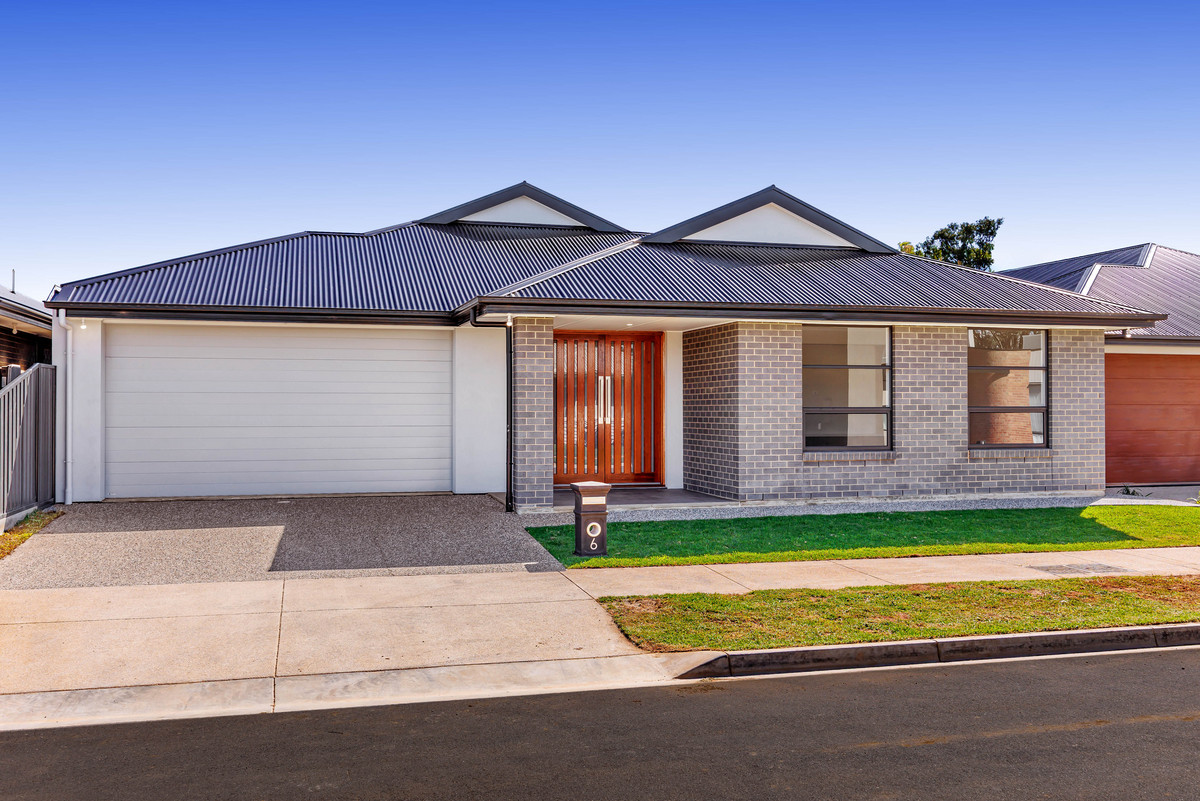 Residential for sale in Andrews Farm, 6 Angove Street, Andrews Farm SA 5114, 448 m²
