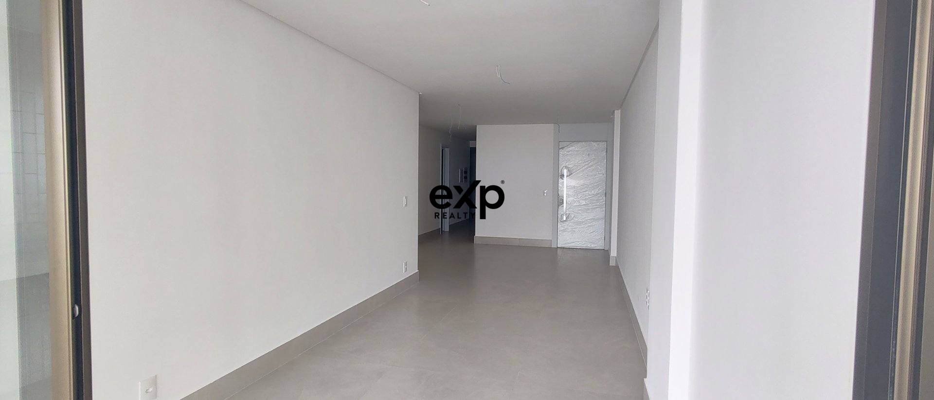 Apartamento Pé na Areia com 3 suítes Jardim Oceania João Pessoa PB
