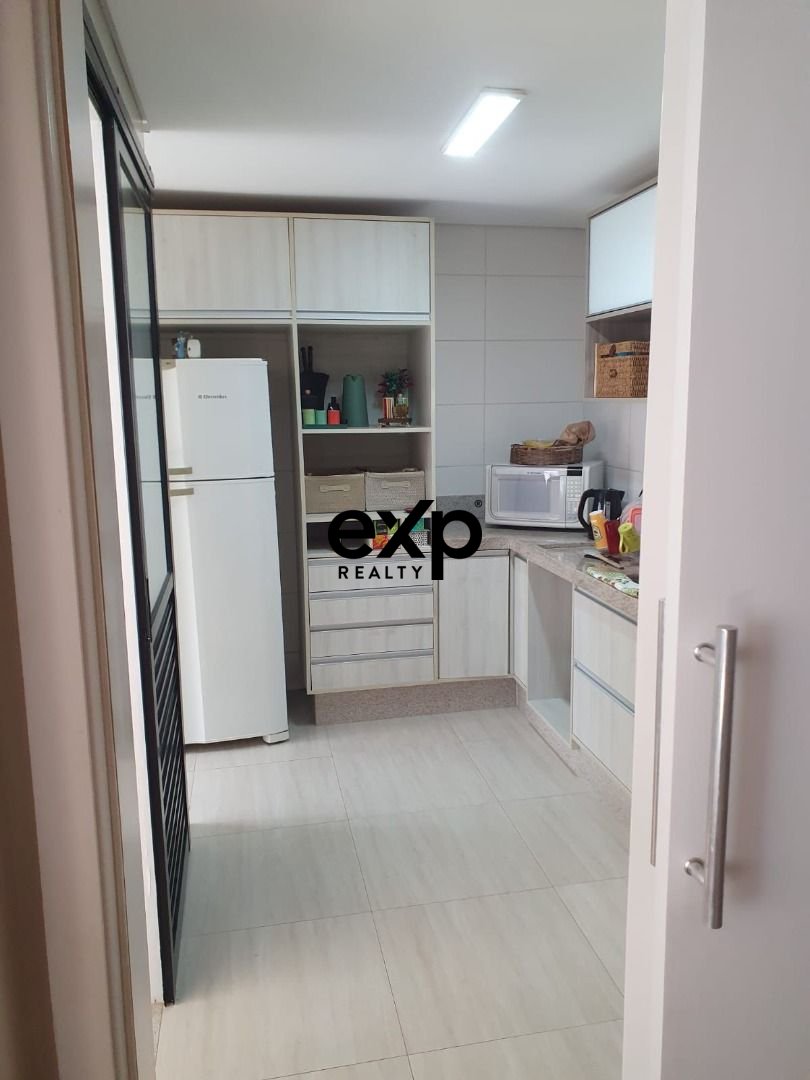 Apartamento à venda em Vinhedo, Humberto Pescarini 1275 Centro Vinhedo 13280-067, 230 m²