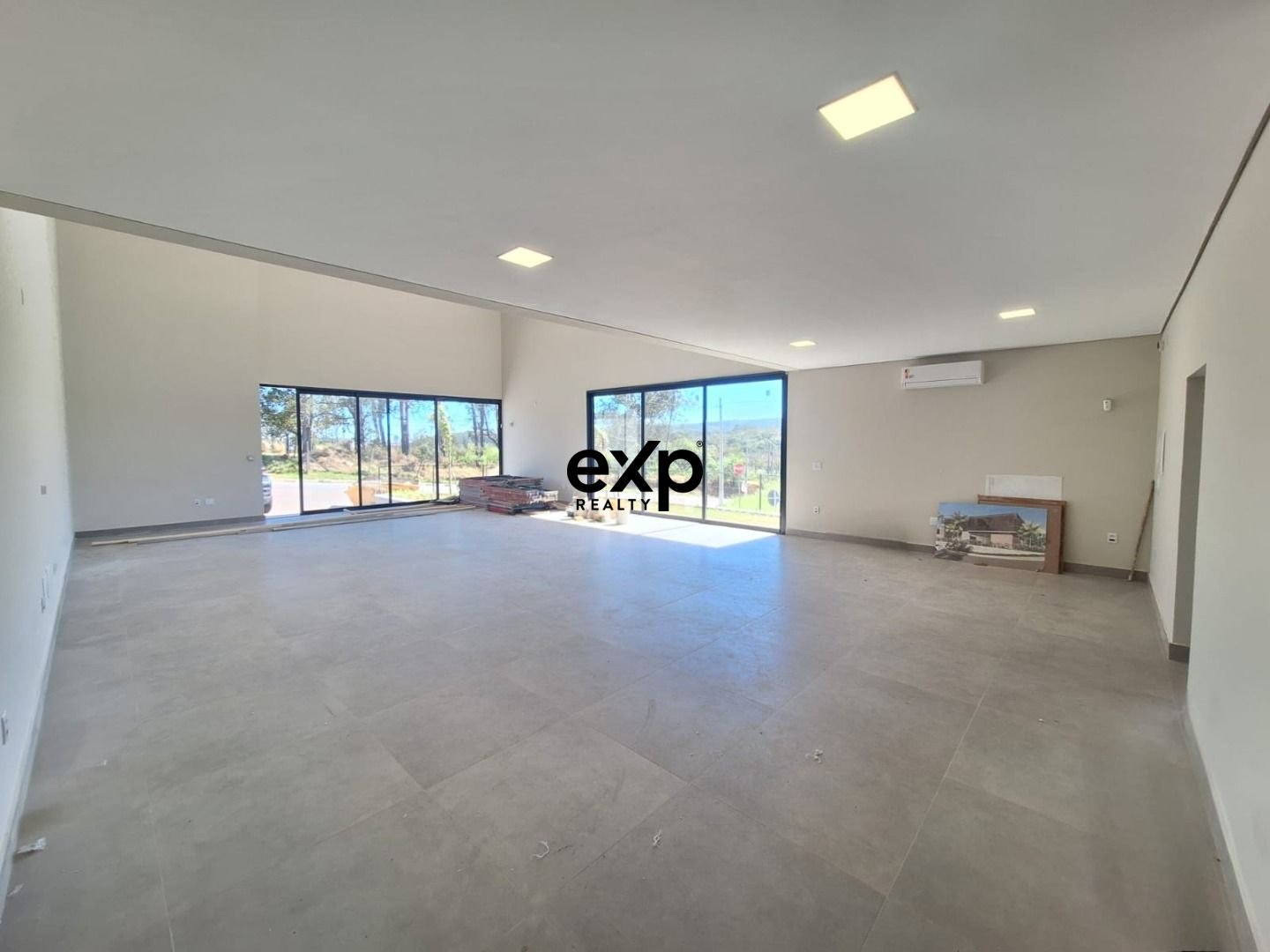 Warehouse for rent in Vinhedo, Afonso Garbuio (Residencial Villa Di Treviso) 88 Santa Claudina Vinhedo 13284-612, 300 m²