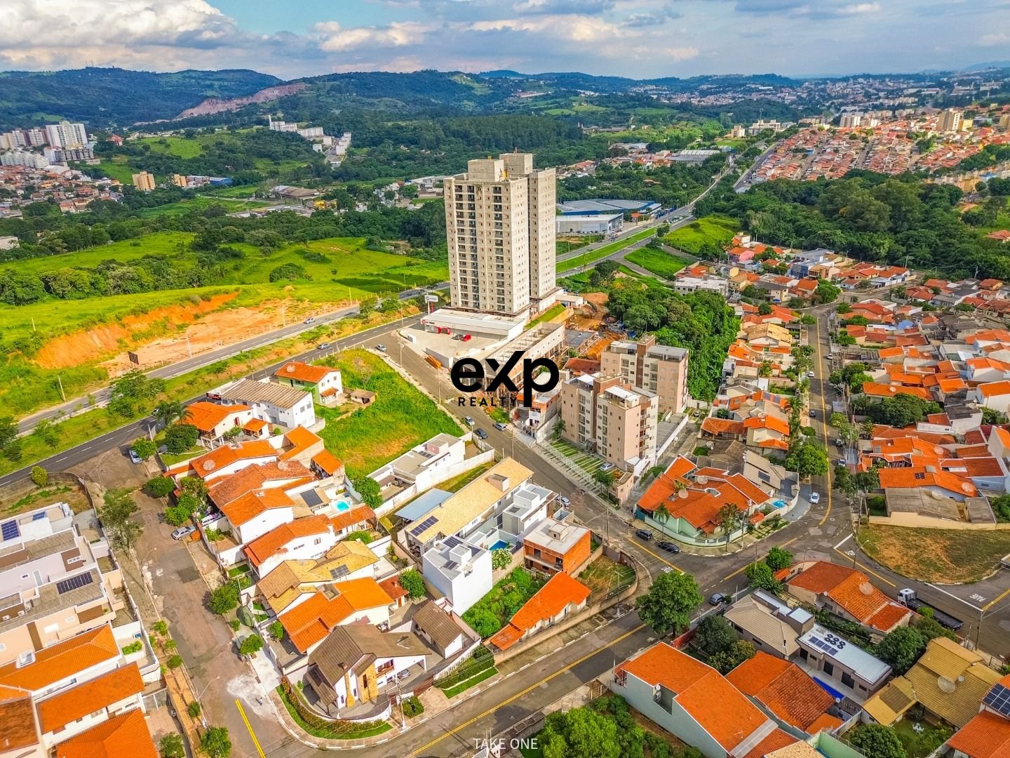 Casa à venda em Valinhos, João Juliato 94 Jardim Panorama Valinhos 13277-414, 396 m²