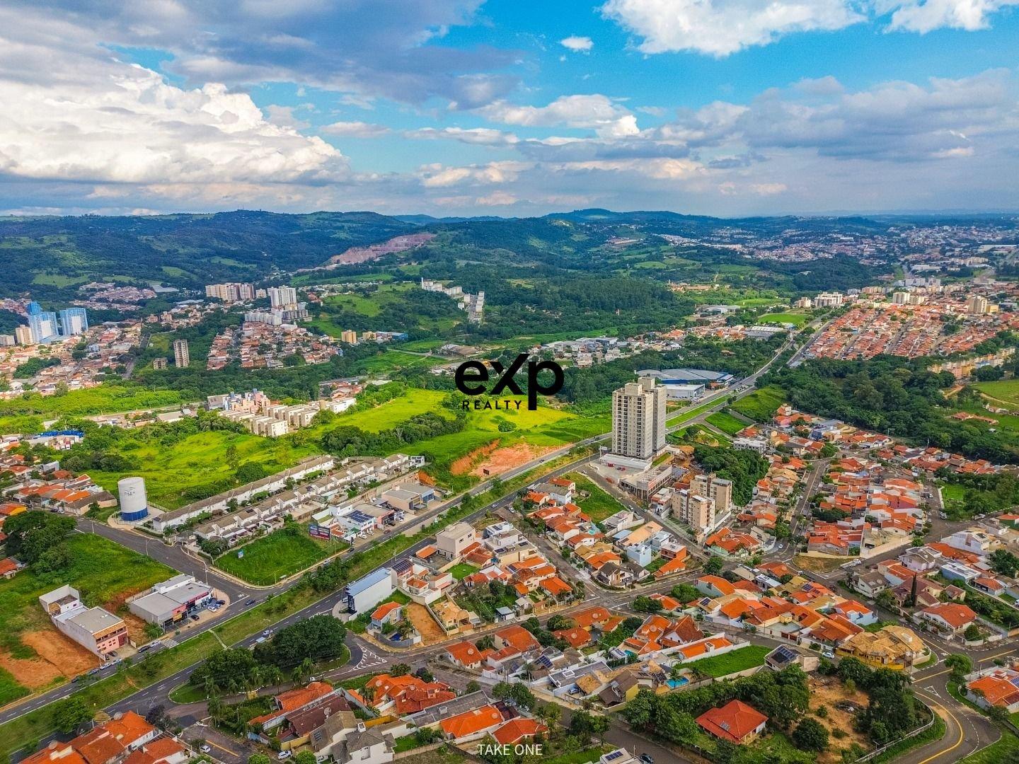 Casa à venda em Valinhos, João Juliato 94 Jardim Panorama Valinhos 13277-414, 396 m²