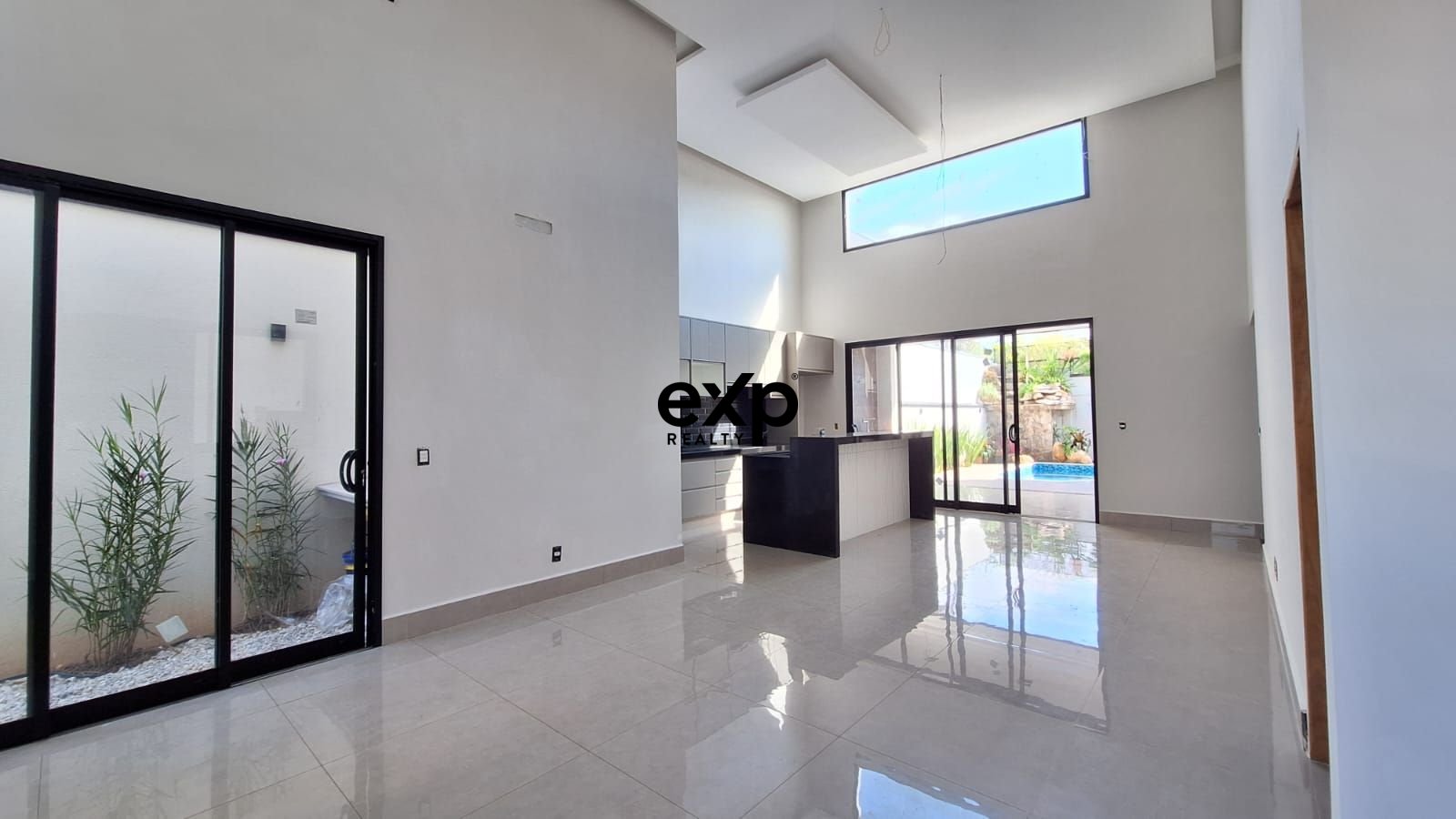 Casa à venda em Valinhos, Municipal do Roncáglia 1090 Condomínio Residencial Mont Alcino Valinhos 13272-721, 300 m²
