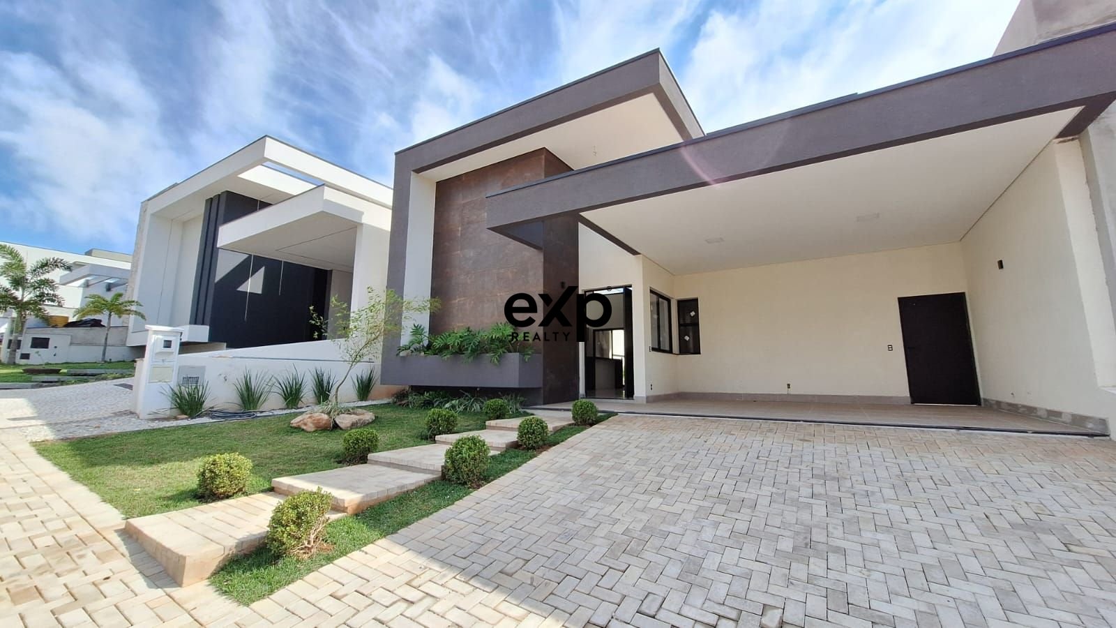 Casa à venda em Valinhos, Municipal do Roncáglia 1090 Condomínio Residencial Mont Alcino Valinhos 13272-721, 300 m²
