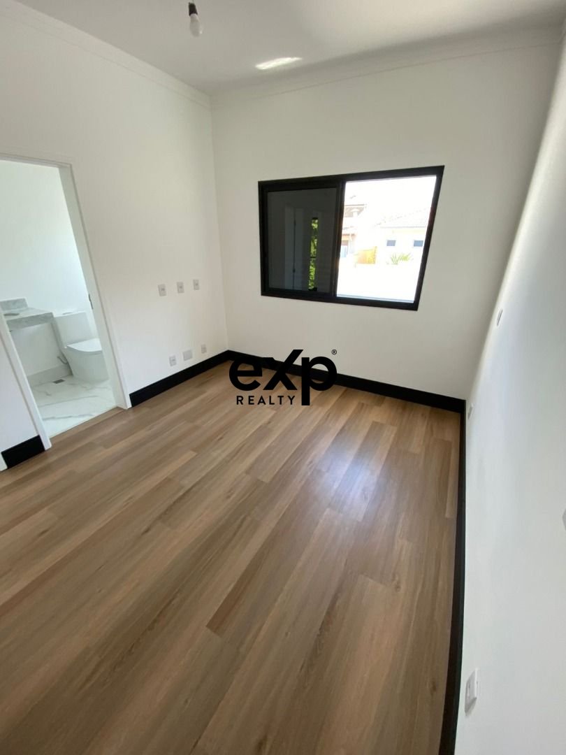 Casa à venda em Valinhos, José Carlos Ferrari 382 Residencial Santa Maria Valinhos 13272-810, 330 m²